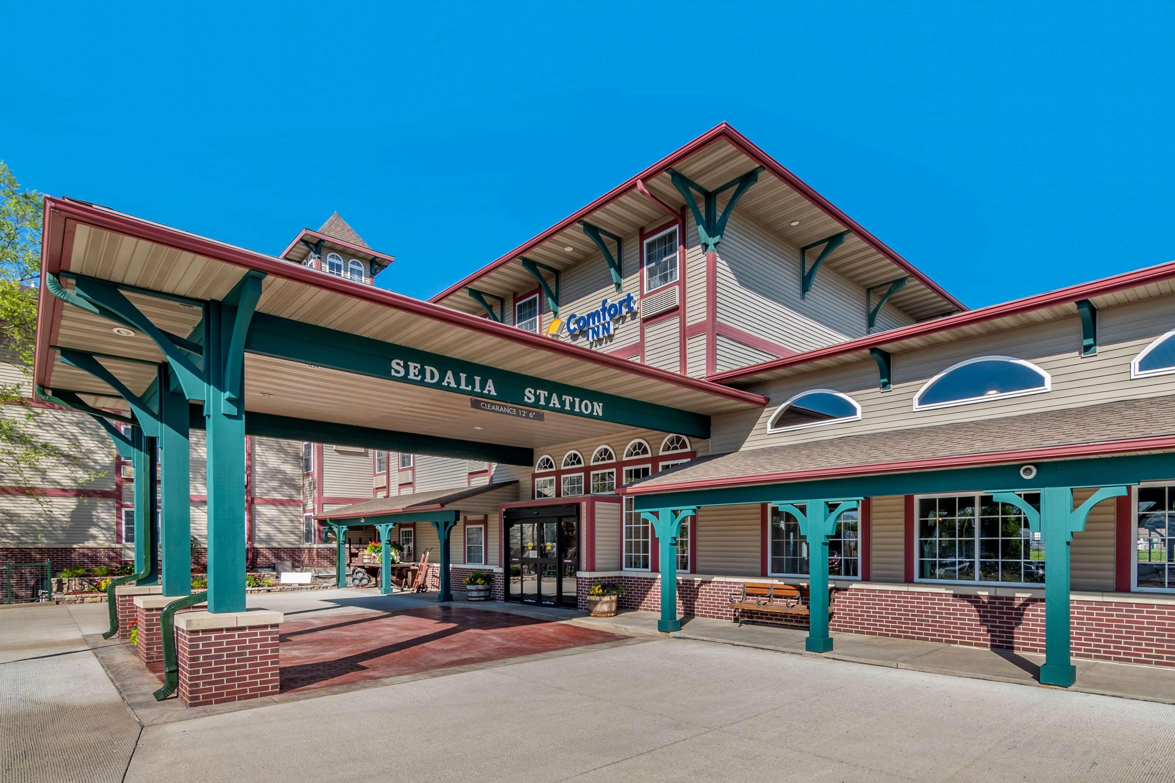 Comfort Inn Sedalia Station מראה חיצוני תמונה