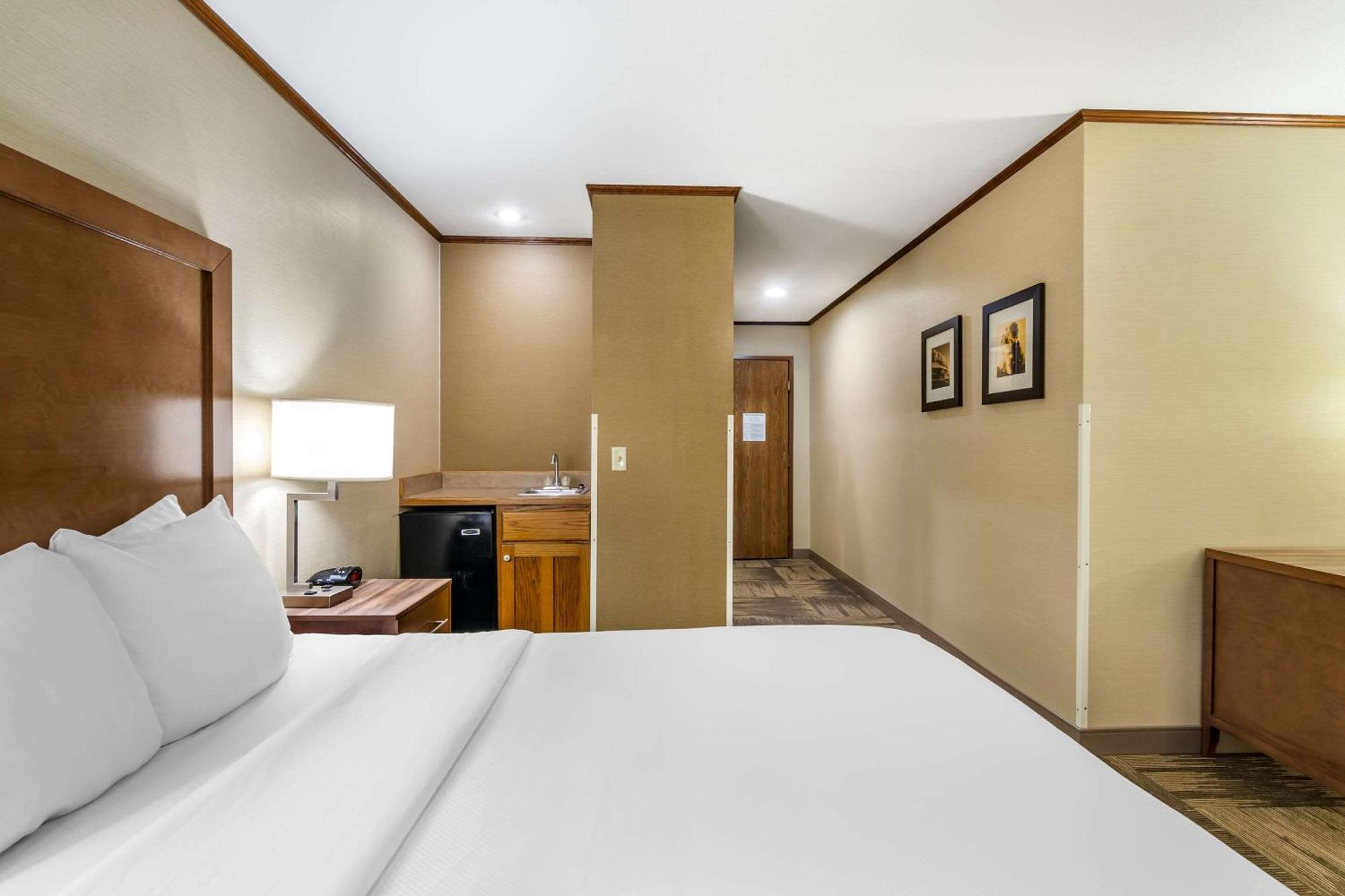 Comfort Inn Sedalia Station מראה חיצוני תמונה