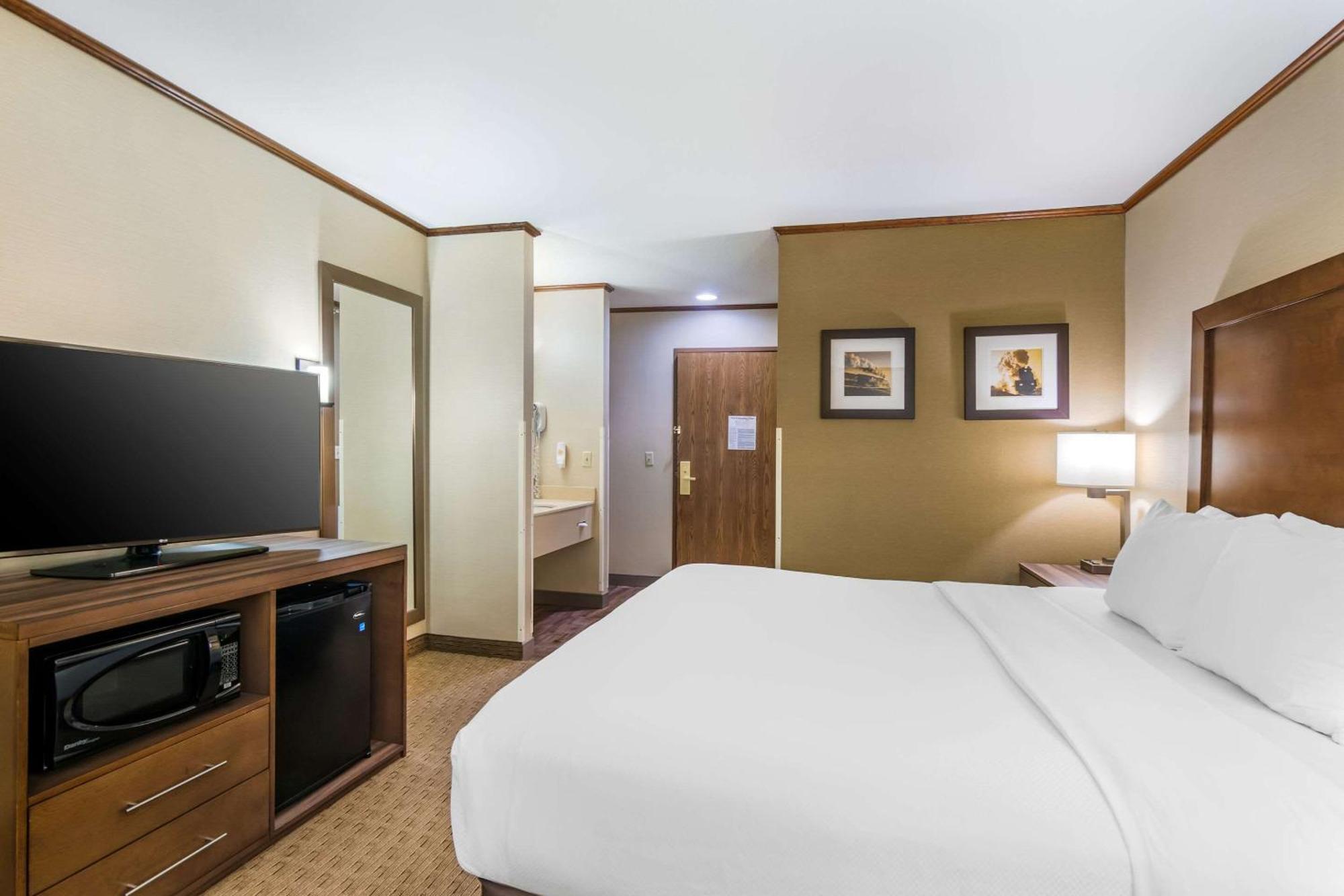 Comfort Inn Sedalia Station מראה חיצוני תמונה